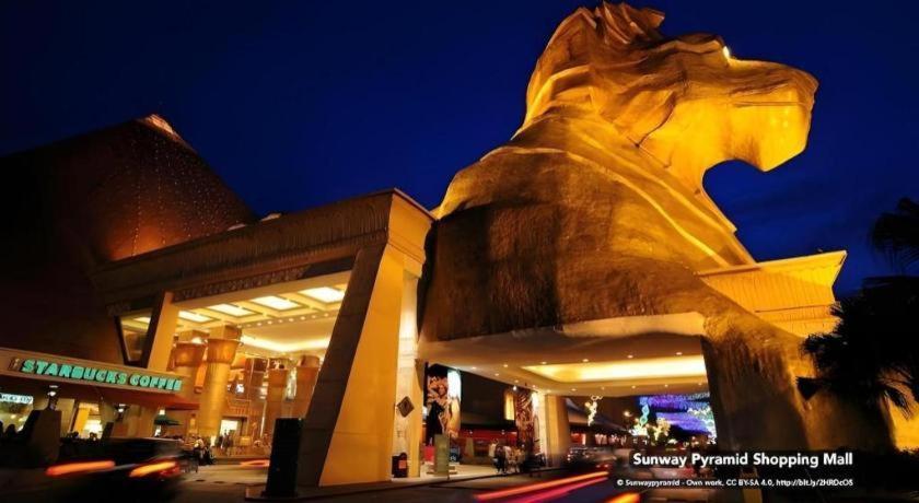 Golden Night Hotel Subang Jaya Zewnętrze zdjęcie